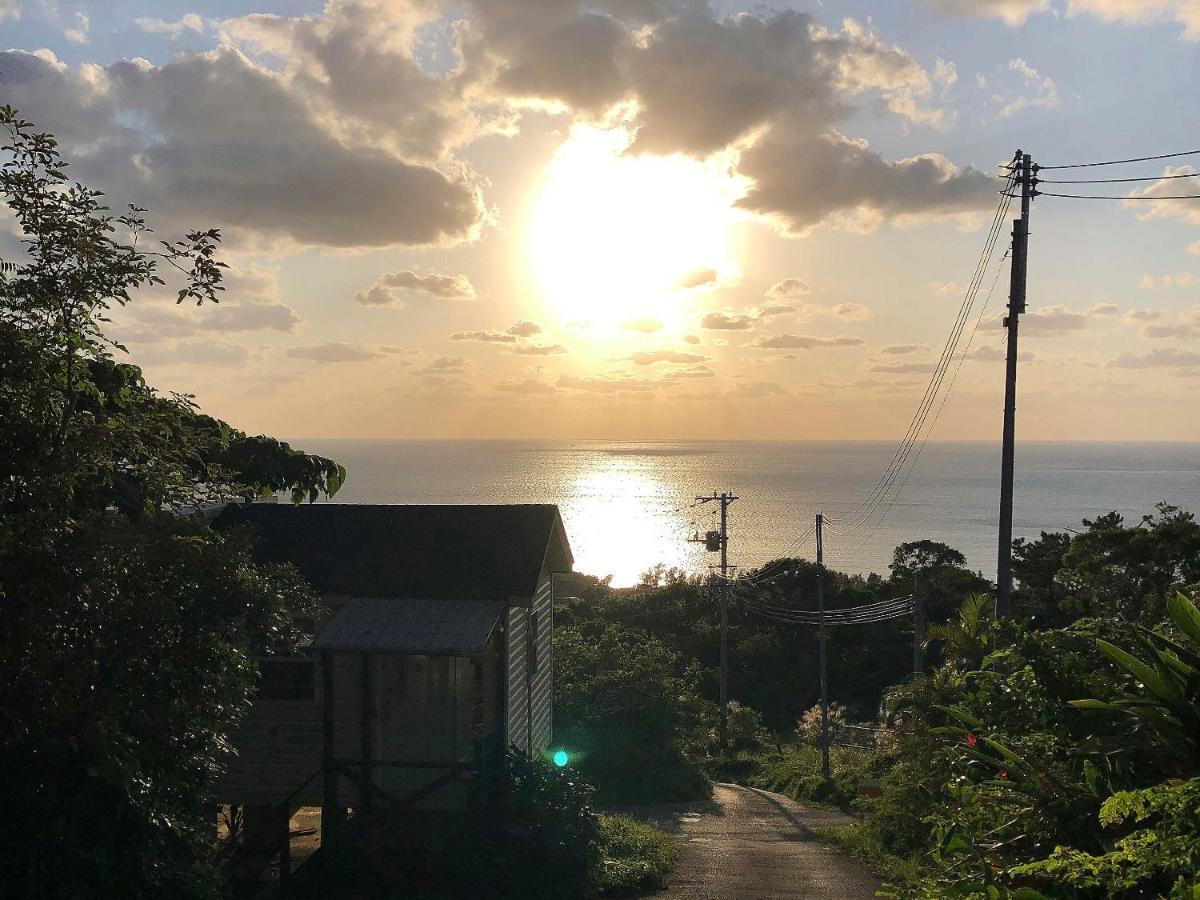 Panorama Ocean View Cottage Motobu Esterno foto