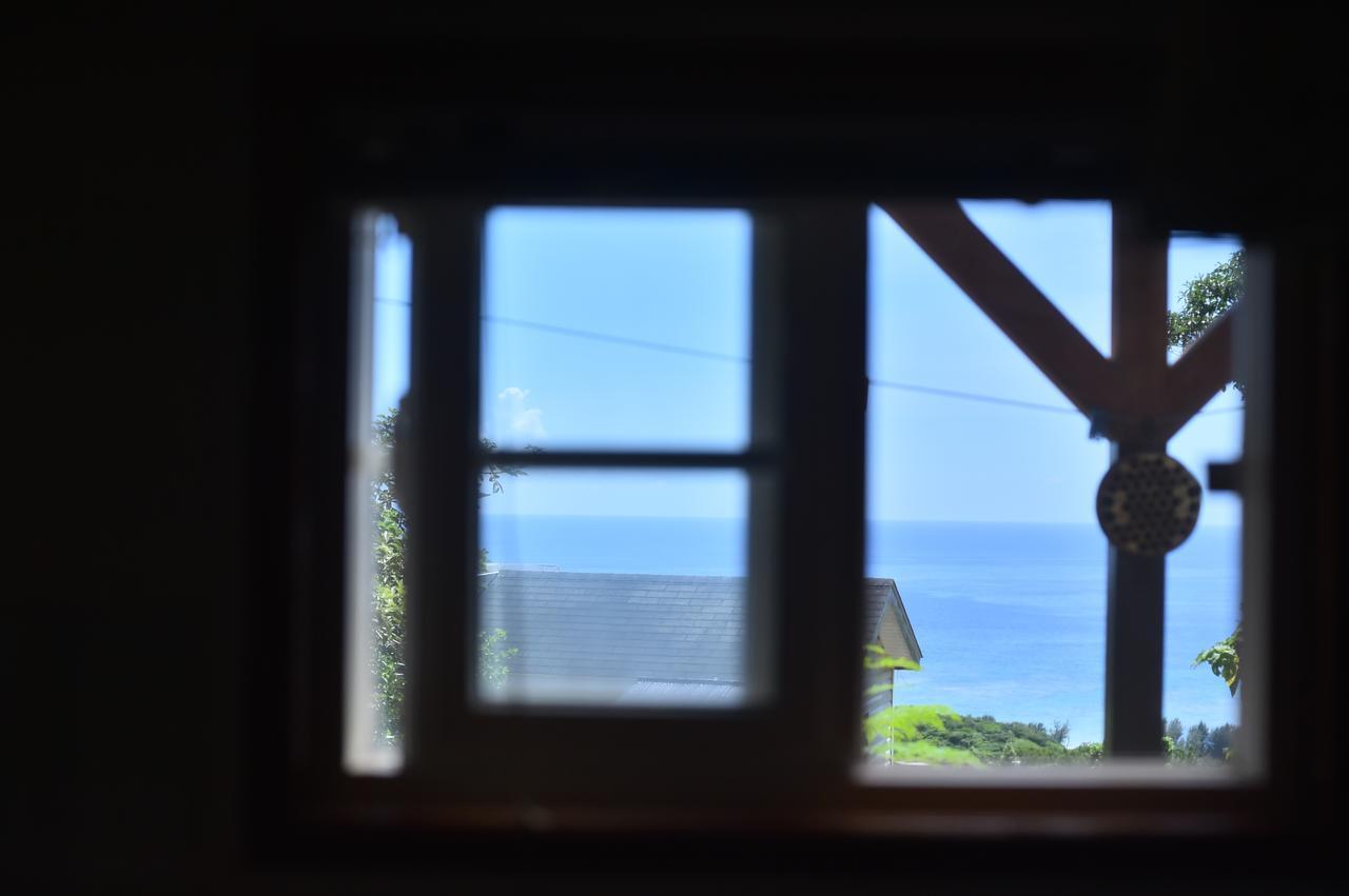 Panorama Ocean View Cottage Motobu Esterno foto